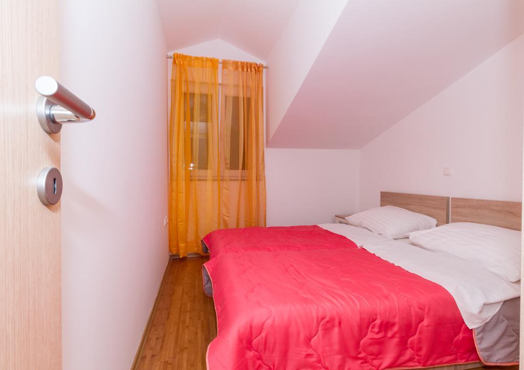 Apartments Villa-Ines Center Vodice Buitenkant foto