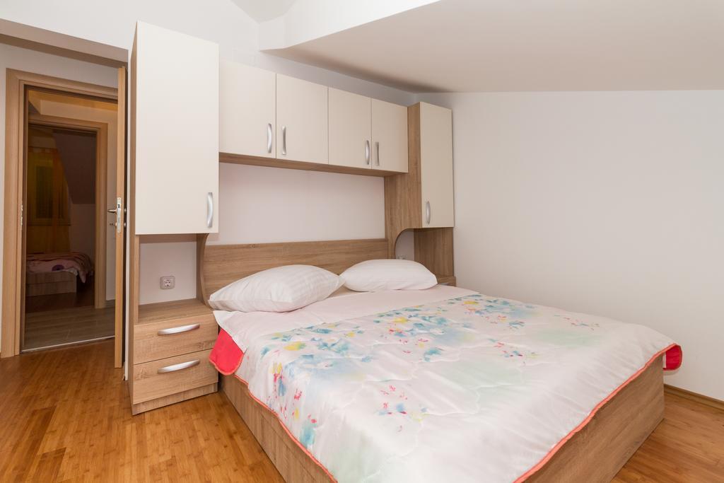 Apartments Villa-Ines Center Vodice Buitenkant foto
