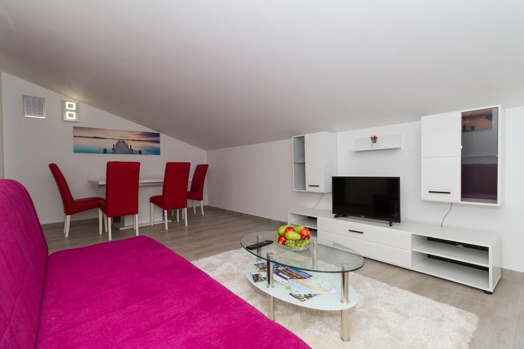 Apartments Villa-Ines Center Vodice Buitenkant foto