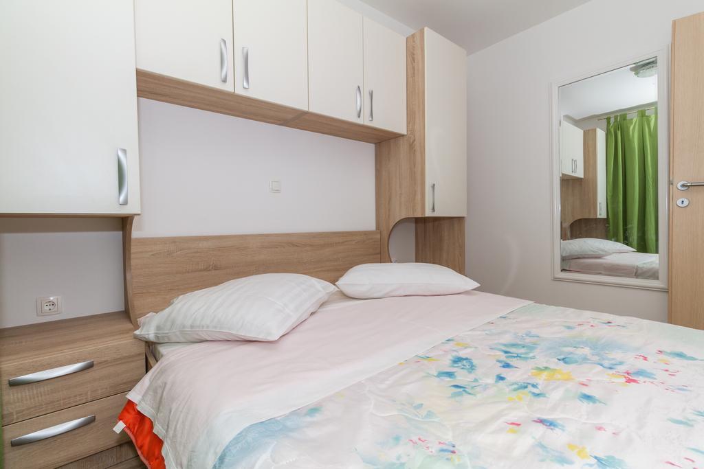 Apartments Villa-Ines Center Vodice Buitenkant foto