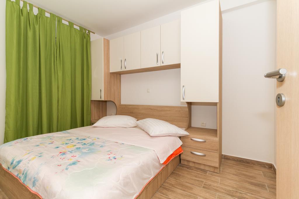 Apartments Villa-Ines Center Vodice Buitenkant foto