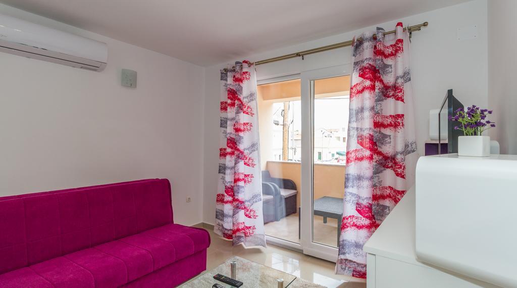 Apartments Villa-Ines Center Vodice Buitenkant foto