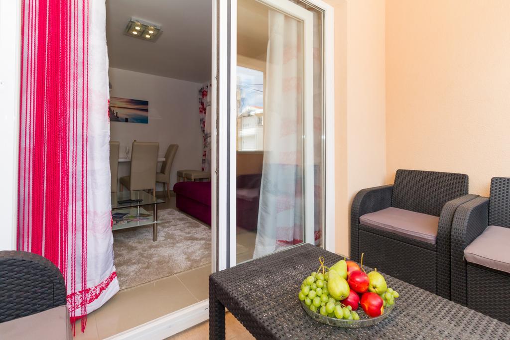 Apartments Villa-Ines Center Vodice Buitenkant foto