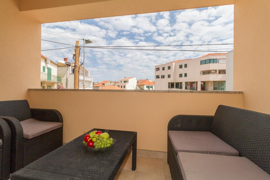 Apartments Villa-Ines Center Vodice Buitenkant foto