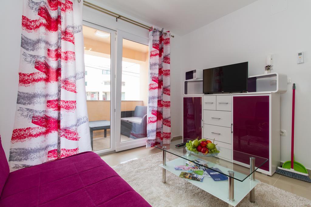 Apartments Villa-Ines Center Vodice Buitenkant foto
