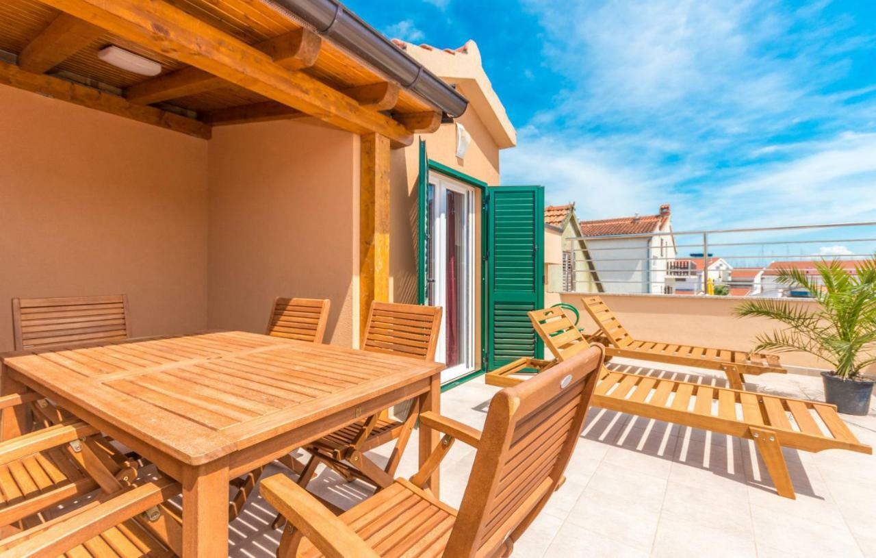 Apartments Villa-Ines Center Vodice Buitenkant foto